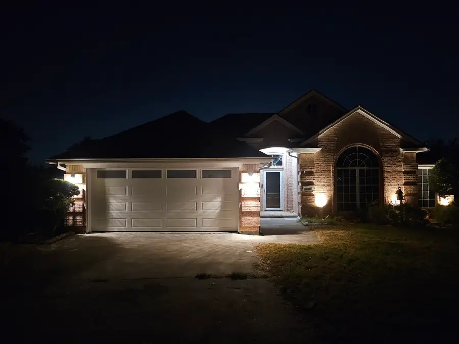 548 NW Wintercrest Road, Burleson, TX 76028 - #2