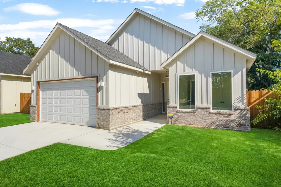 1633 E Tucker Street, Fort Worth, TX 76104 - #3