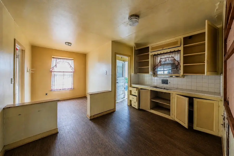 5801 Kilpatrick Avenue, Fort Worth, TX 76107 - #2