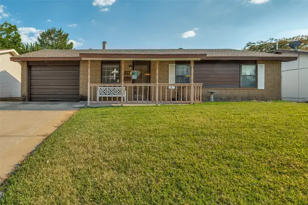 1102 Springwood Drive, Lewisville, TX 75067