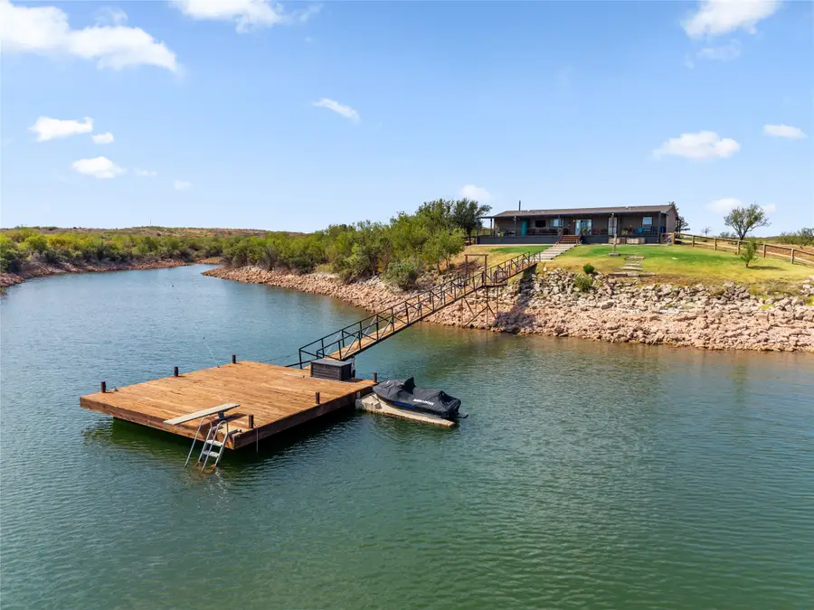 606 W Moonshine Road, Seymour, TX 76380 - #2