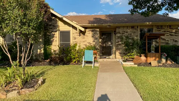 5701 Magnolia Lane, Rowlett, TX 75089