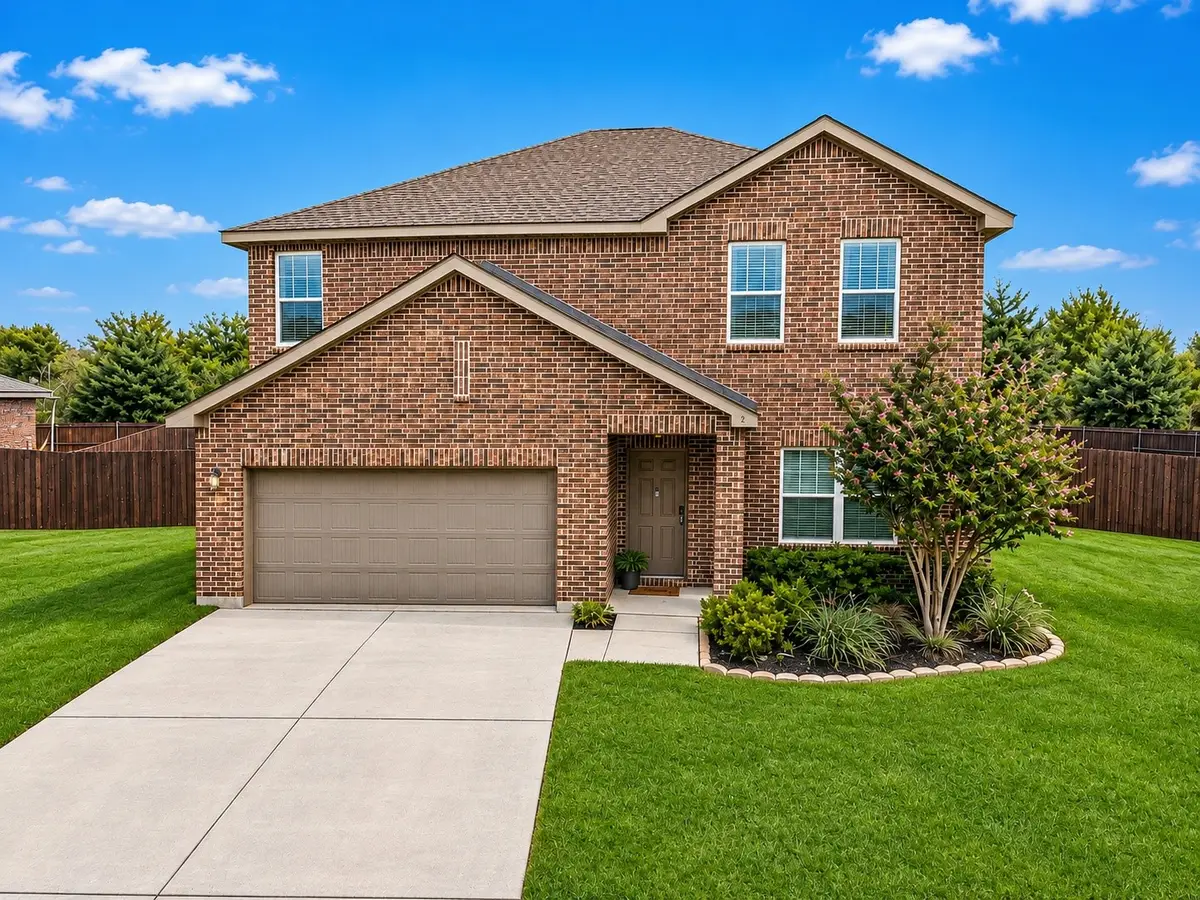 2 Glen Crossings Road, Edgecliff Village, TX 76134 - #1
