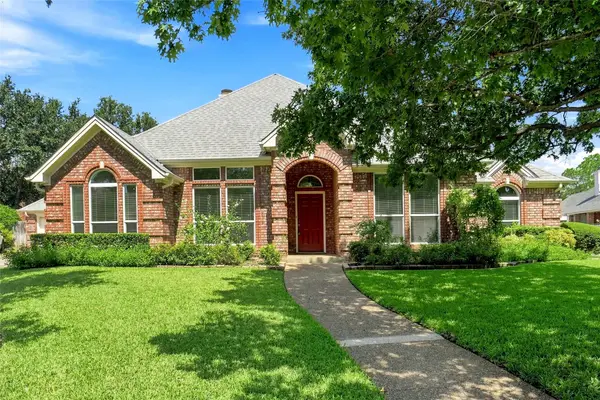 1605 Green Tree Drive, Hurst, TX 76054