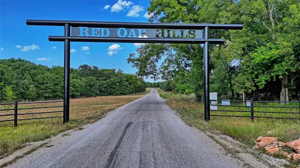 384 Red Oak Hills Road, Nocona, TX 76255