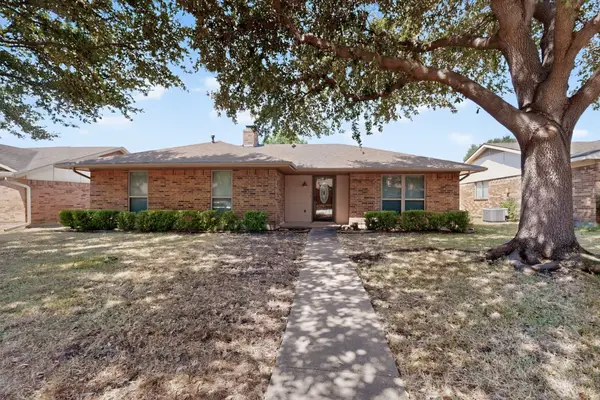 2009 Glencrest Lane, Garland, TX 75040