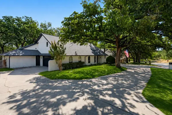2105 Wilson Drive, Arlington, TX 76011