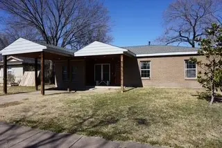 134 W Cober Drive, Grand Prairie, TX 75051