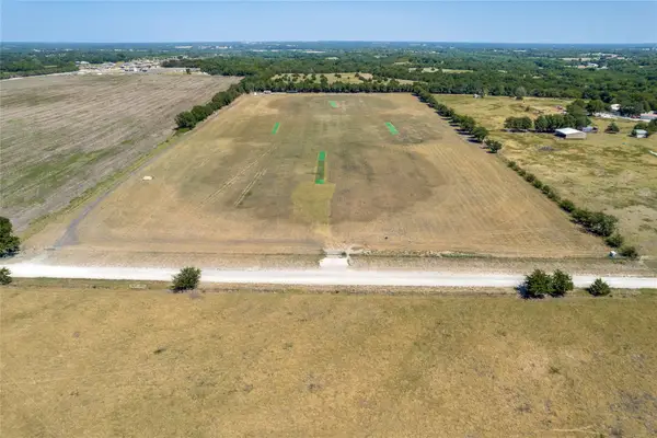 5788 Co Rd 4640, Trenton, TX 75490
