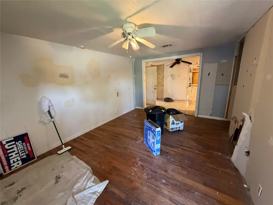 1305 N Brents Avenue, Sherman, TX 75090 - #2