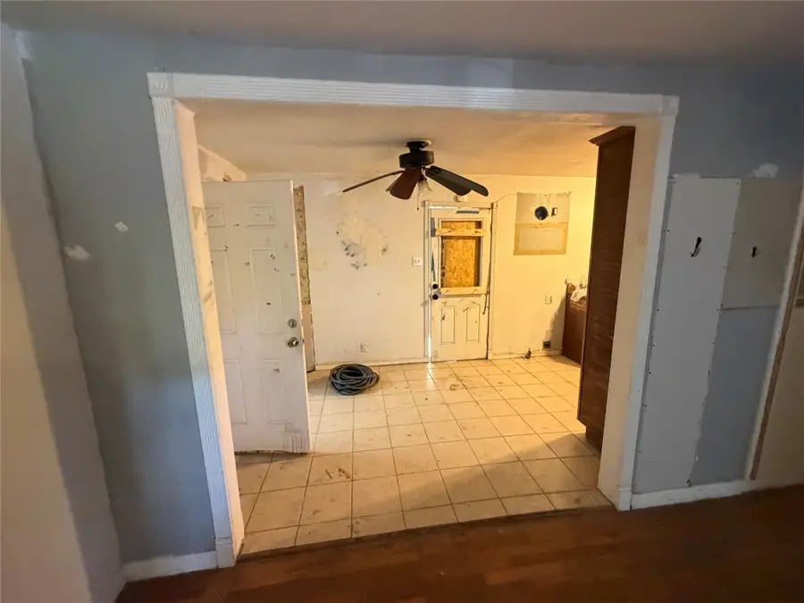 1305 N Brents Avenue, Sherman, TX 75090 - #3