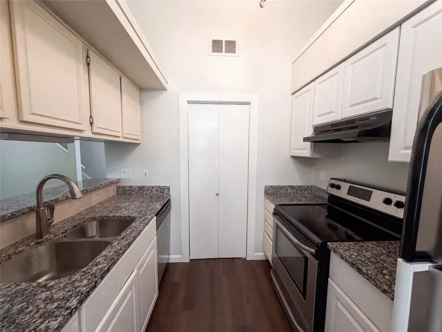 108 Marvin Gardens, Waxahachie, TX 75165 - #2