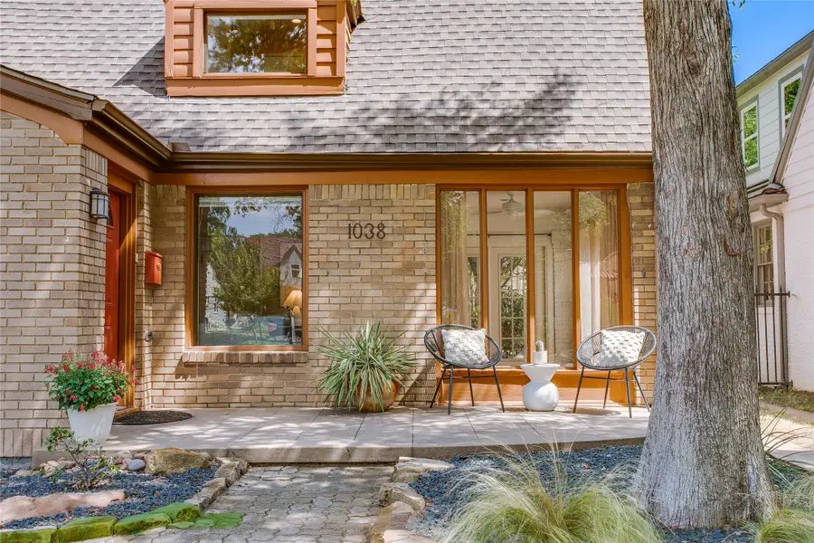 1038 N Edgefield Avenue, Dallas, TX 75208 - #3