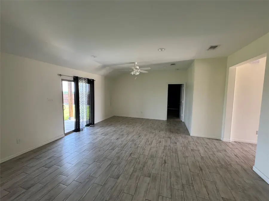 3409 Sandstone Drive, Sherman, TX 75092 - #3