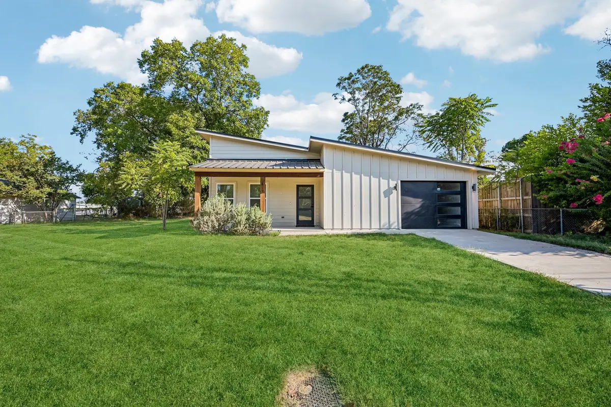 613 W Florence Street, Denison, TX 75020 - #1