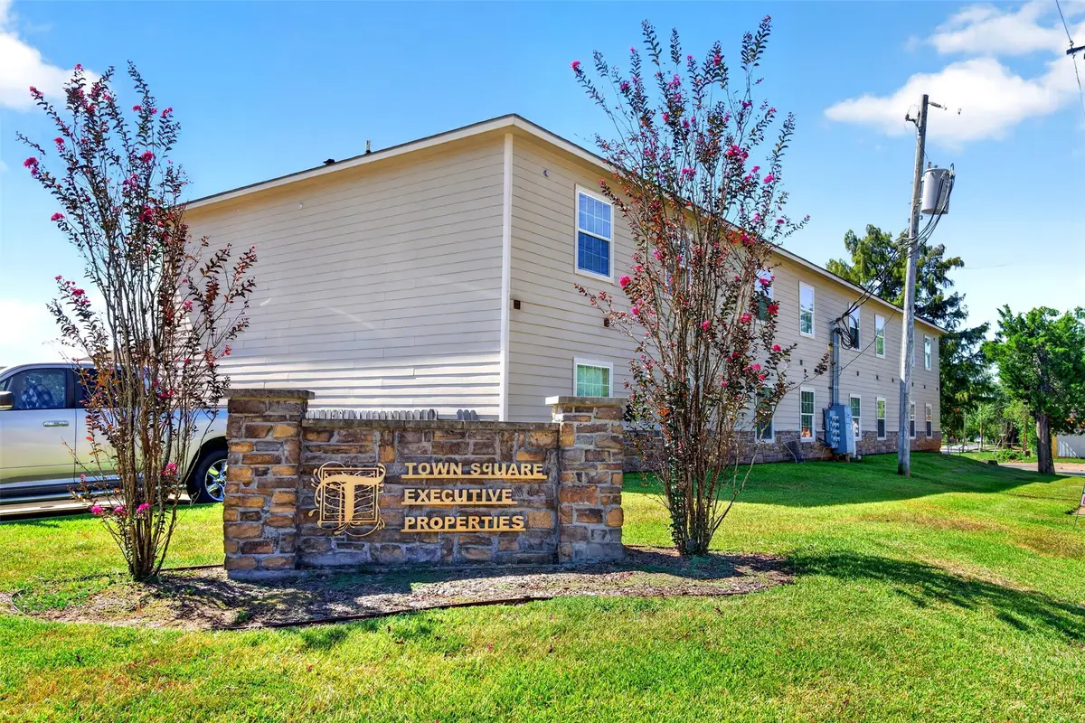 403 Nacogdoches Street, Center, TX 75935 - #1
