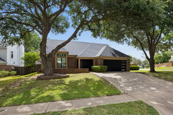 4321 Bradford Drive, Grapevine, TX 76051