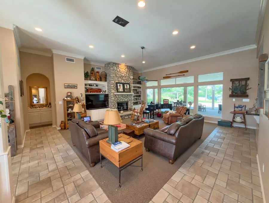 702 Pintail Court, Granbury, TX 76049 - #3