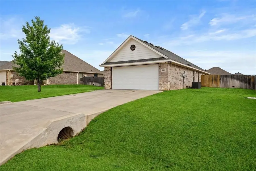 3331 Arrow Creek Drive, Granbury, TX 76049 - #2