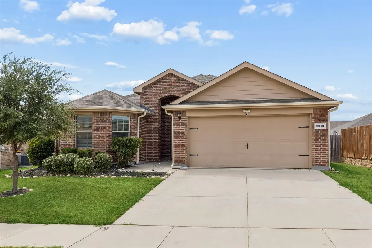 9213 Hill Topper Trail, Fort Worth, TX 76131 - #1