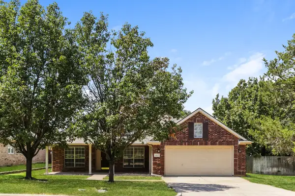 2217 Forest Park Circle, Mansfield, TX 76063