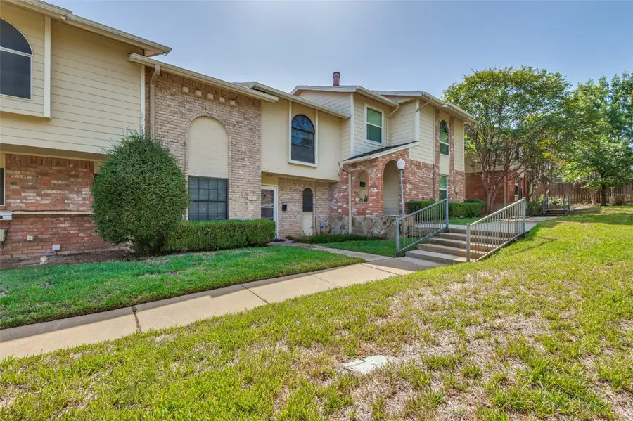 1991 Shorewood Drive, Grapevine, TX 76051 - #2