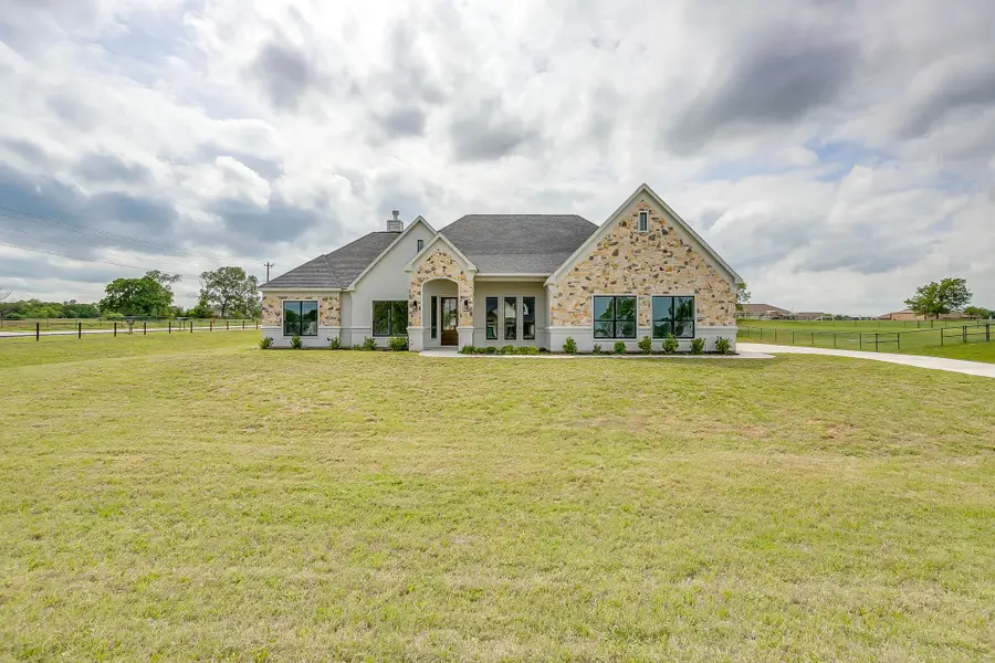 1001 Magnolia Court, Springtown, TX 76082 - #2