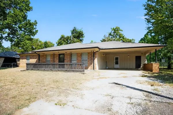 103 Clover Lane, Palestine, TX 75803