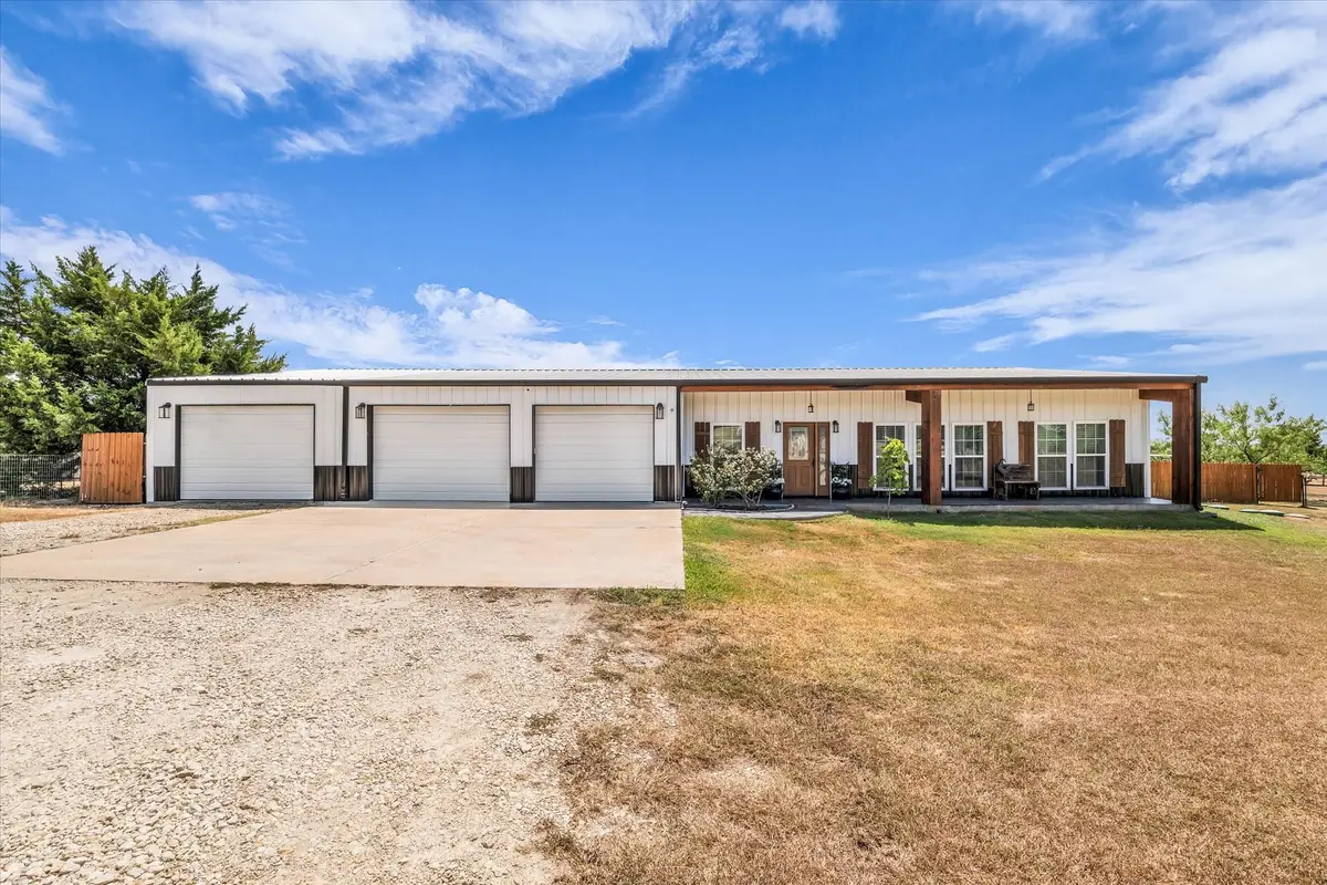 4175 Eddy Gatesville Parkway, Moody, TX 76557 - #1