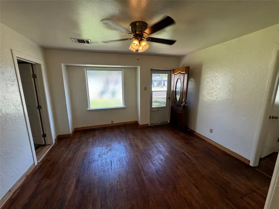 111 Atkinson Drive, Sherman, TX 75092 - #2