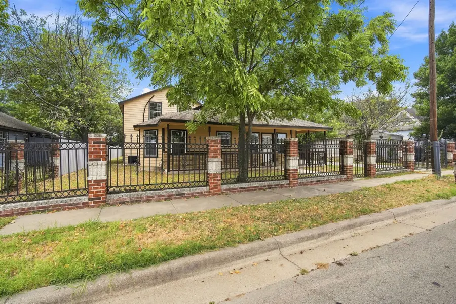 1103 Chase Avenue, Cleburne, TX 76031 - #3