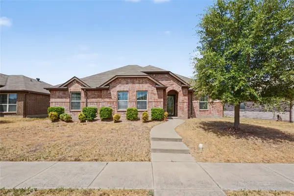 2126 Fair Weather Drive, Lancaster, TX 75146