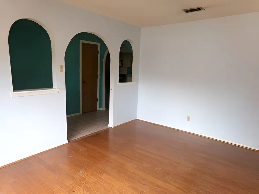 249 Creekwood Drive, Lancaster, TX 75146 - #3