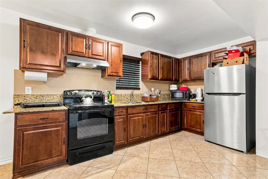 111 W Kenwood Drive, Garland, TX 75041 - #2
