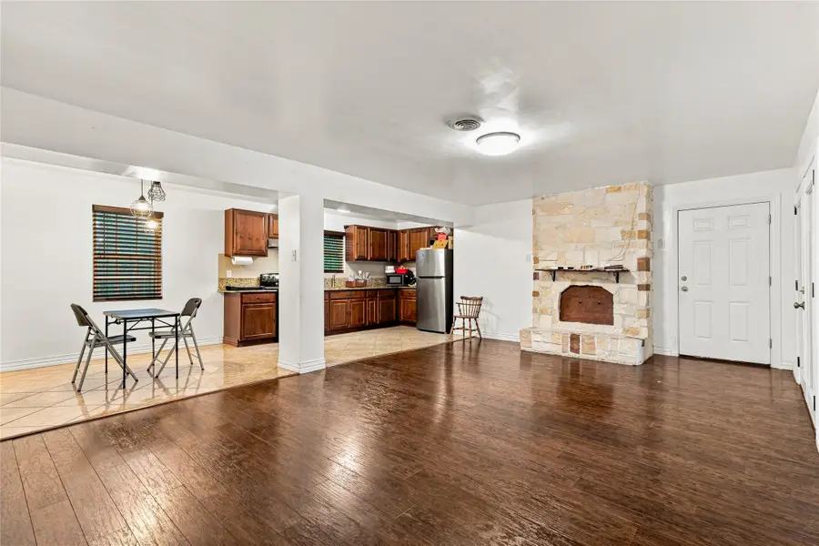 111 W Kenwood Drive, Garland, TX 75041 - #3