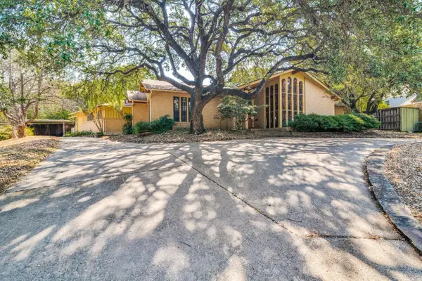10030 Caribou Trail, Dallas, TX 75238