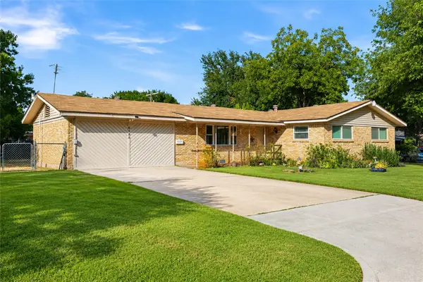 6725 Cylinda Sue Circle, North Richland Hills, TX 76180