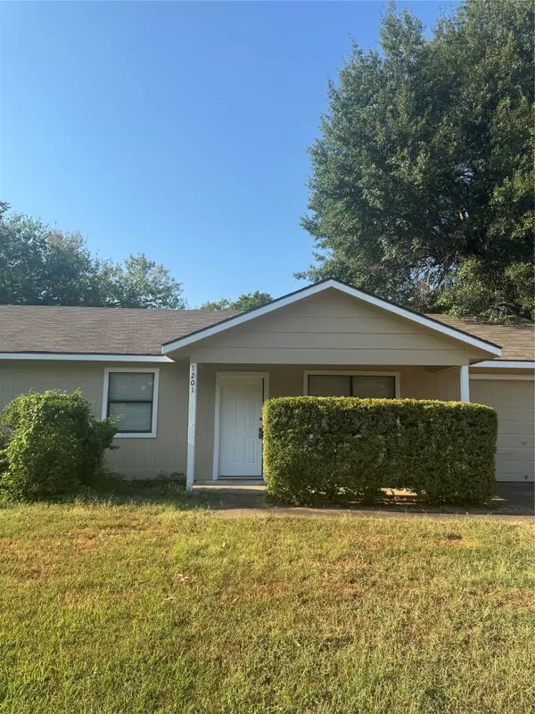 1201 Division Street, Greenville, TX 75401