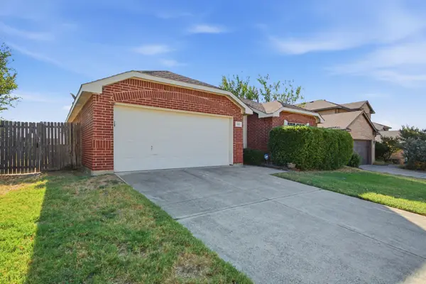 4816 Barnhill Lane, Fort Worth, TX 76135