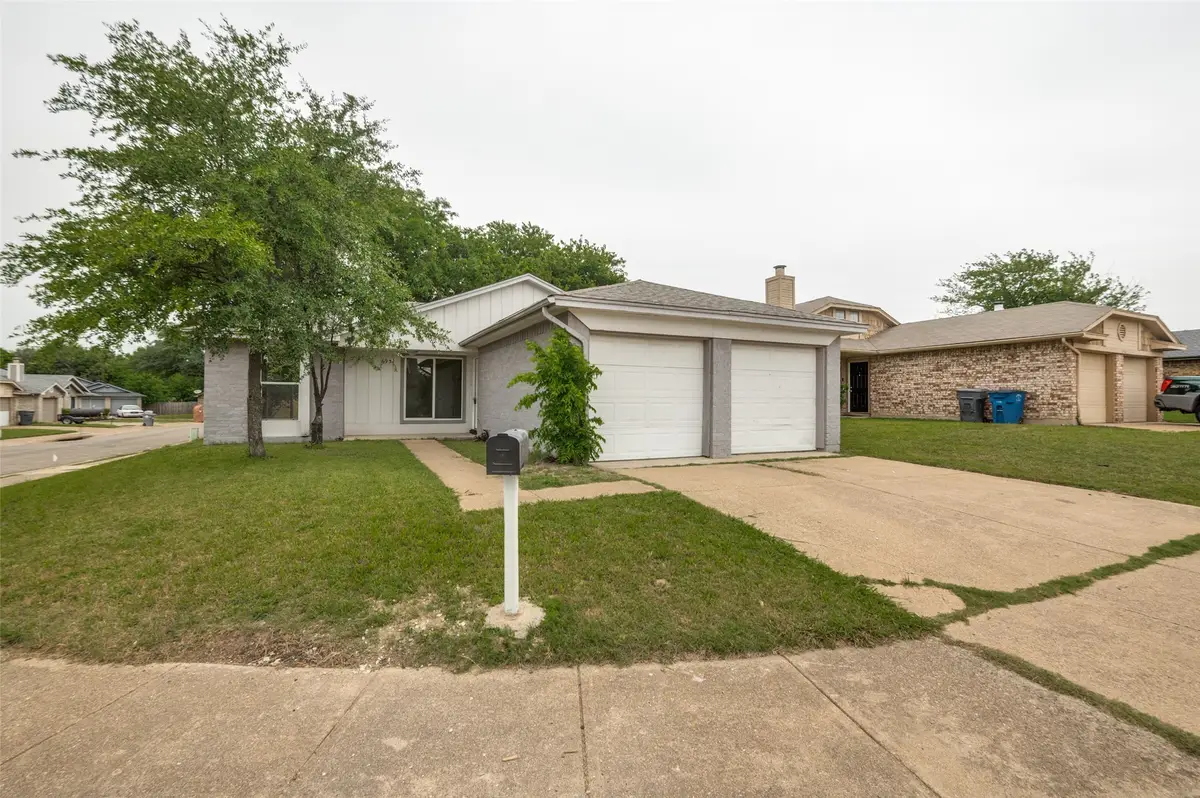 6952 Sammy Circle, Dallas, TX 75237 - #1