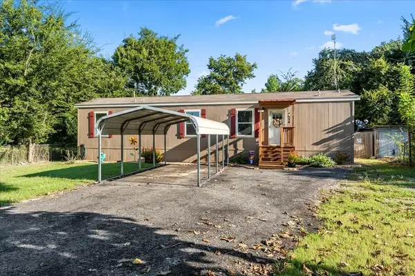 1034 Pleasant Drive, Kemp, TX 75143