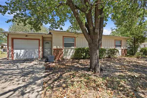 740 Thomas Avenue, Hurst, TX 76053