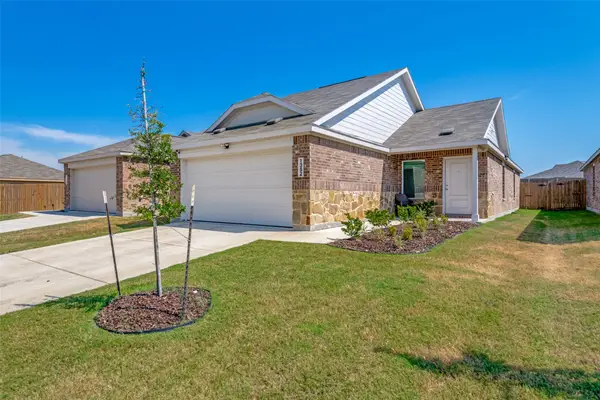 1352 Wedgeleaf Lane, Forney, TX 75126