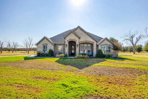 1136 Tremont Lane, Granbury, TX 76049