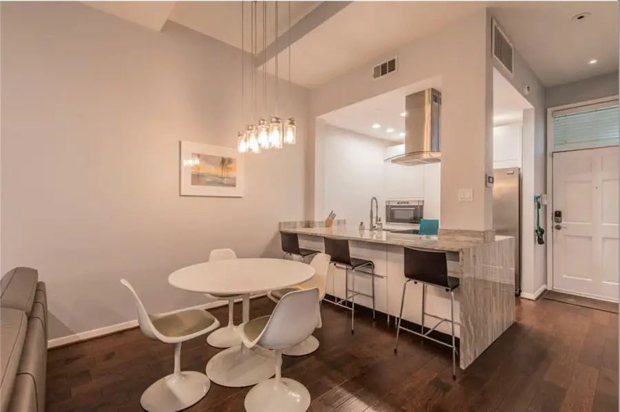 3940 Hawthorne Avenue #6, Dallas, TX 75219 - #2
