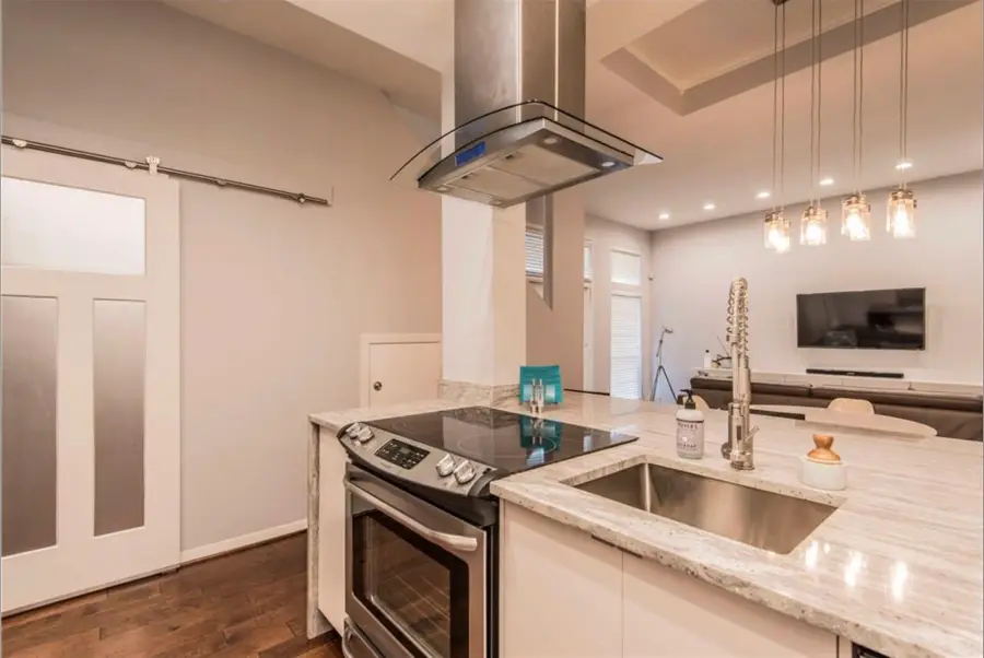 3940 Hawthorne Avenue #6, Dallas, TX 75219 - #3