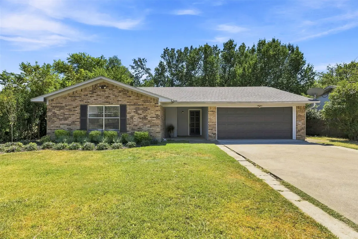 213 San Jacinto Street, Waxahachie, TX 75165 - #1