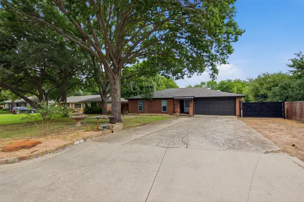 917 E Worth Street, Grapevine, TX 76051