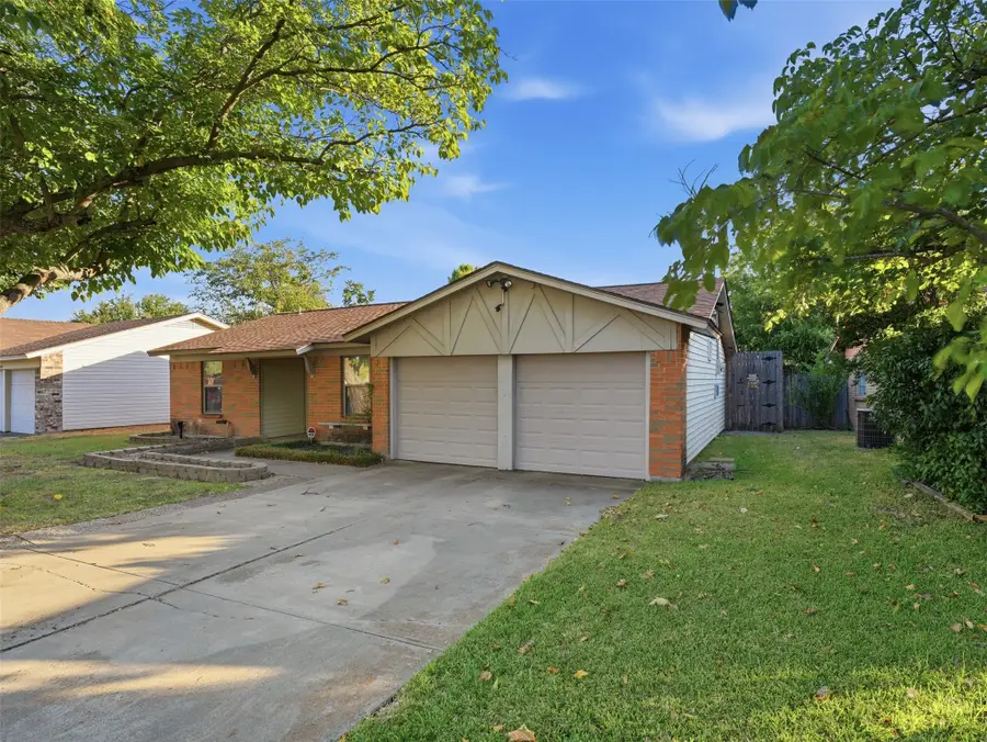7228 Oldham Place, North Richland Hills, TX 76182 - #2