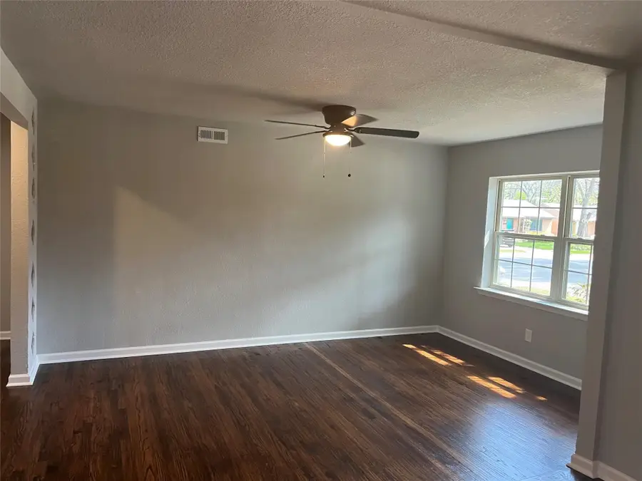 1021 Western Boulevard, Arlington, TX 76013 - #2